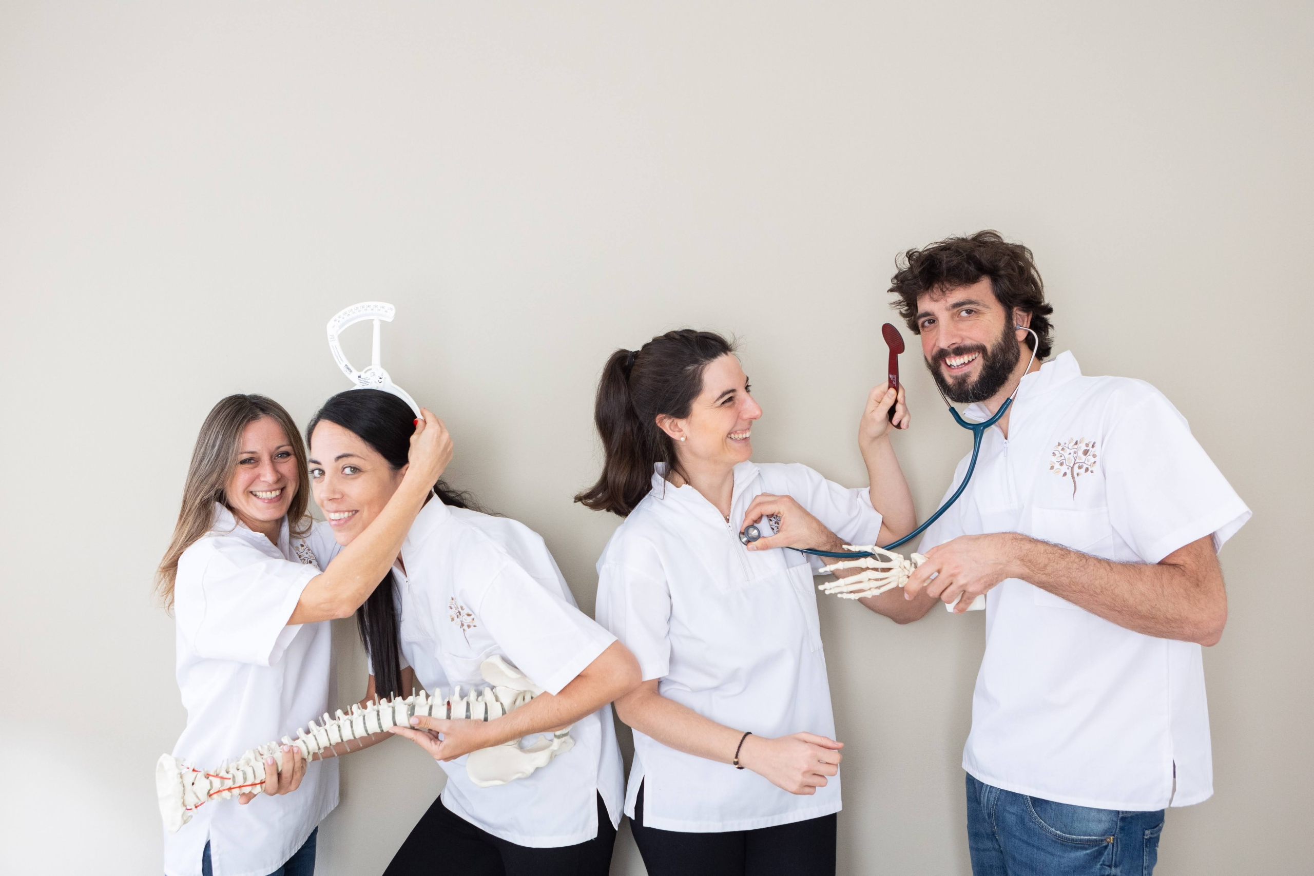 Ven a conocer al equipo de Osteopatía y Fisioterapia Sants en Barcelona
