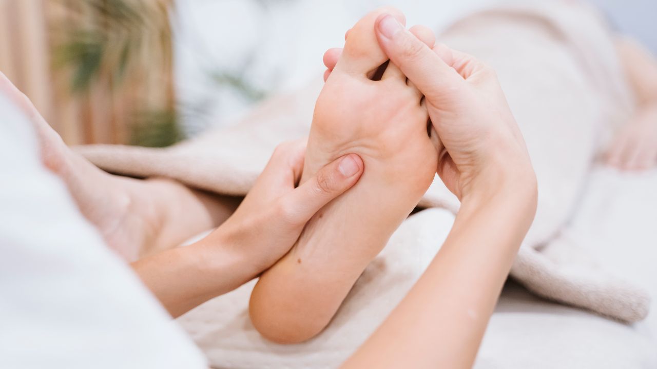 En Osteopatía y fisioterapia Sants, en Barcelona; Disponemos de servicio de podoposturología